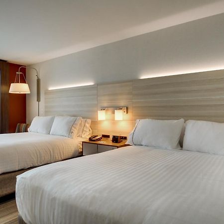 Holiday Inn Express & Suites Galesburg By Ihg מראה חיצוני תמונה