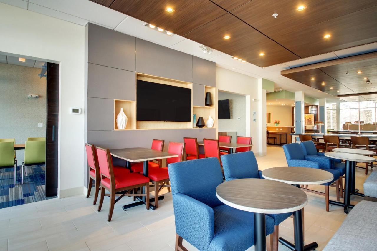 Holiday Inn Express & Suites Galesburg By Ihg מראה חיצוני תמונה