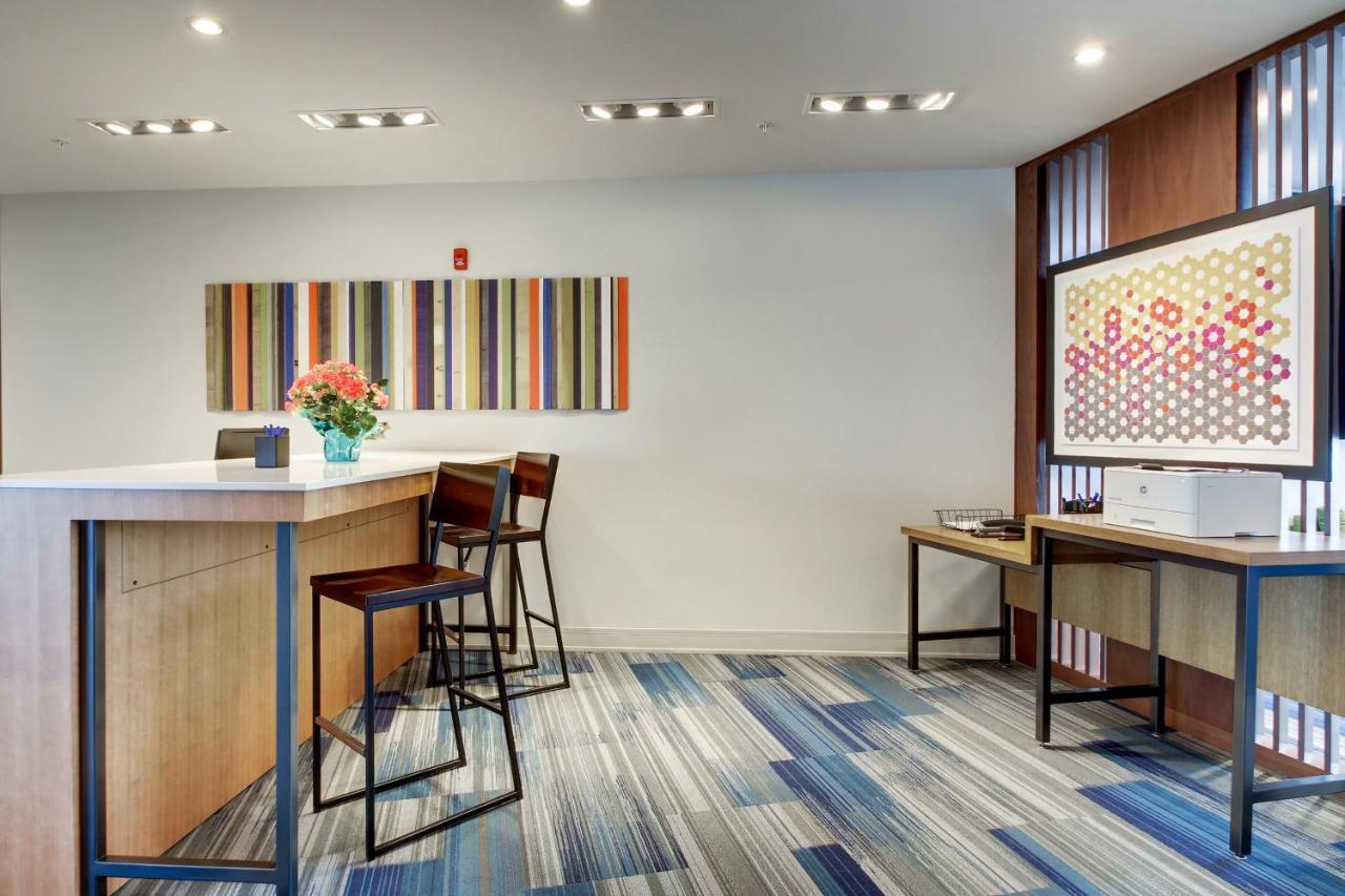 Holiday Inn Express & Suites Galesburg By Ihg מראה חיצוני תמונה